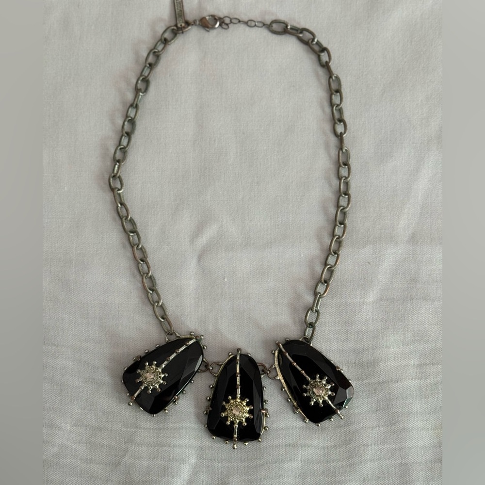 Rare Kendra Scott Greta necklace